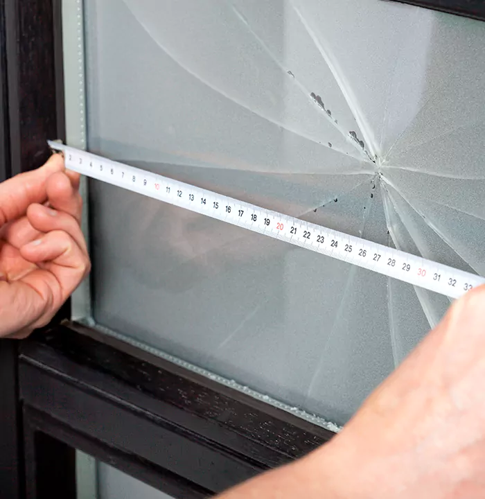 Storefront Glass Repair in Town 'n' Country, FL