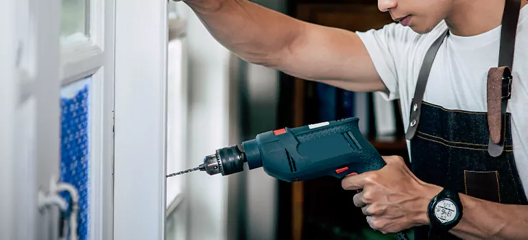 Residential Exterior Window Finishing in Town 'n' Country, FL