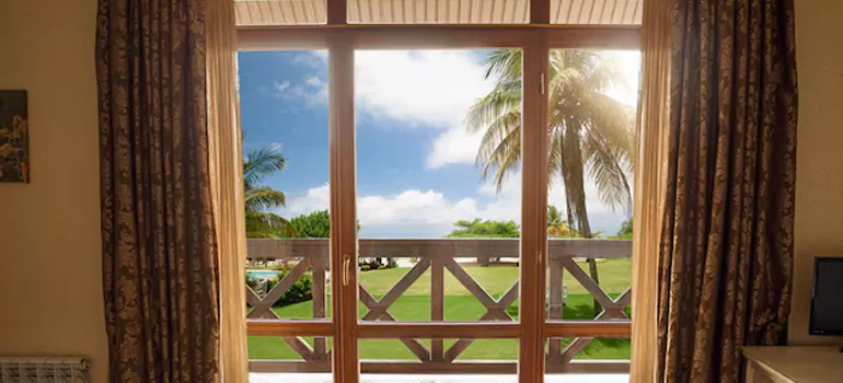 Residential Garden Window Enclosure Repair in Town 'n' Country, FL