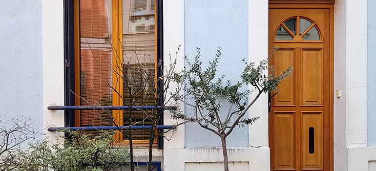 Residential Garage Doors Near Me in Town 'n' Country, FL