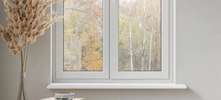 Vinyl Window Stool in Town 'n' Country, FL